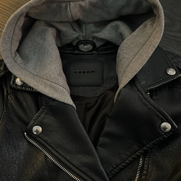 Girls BlankNYC Grey Hoodie Vegan Leather Moto Jacket - Picture 2 of 2